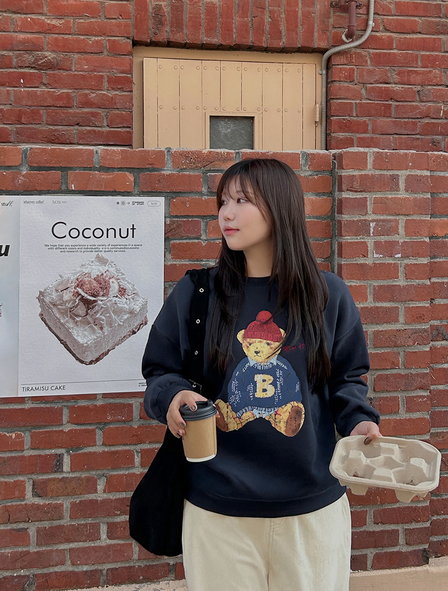 Padua Yanggimo Graphic Print Sweatshirt