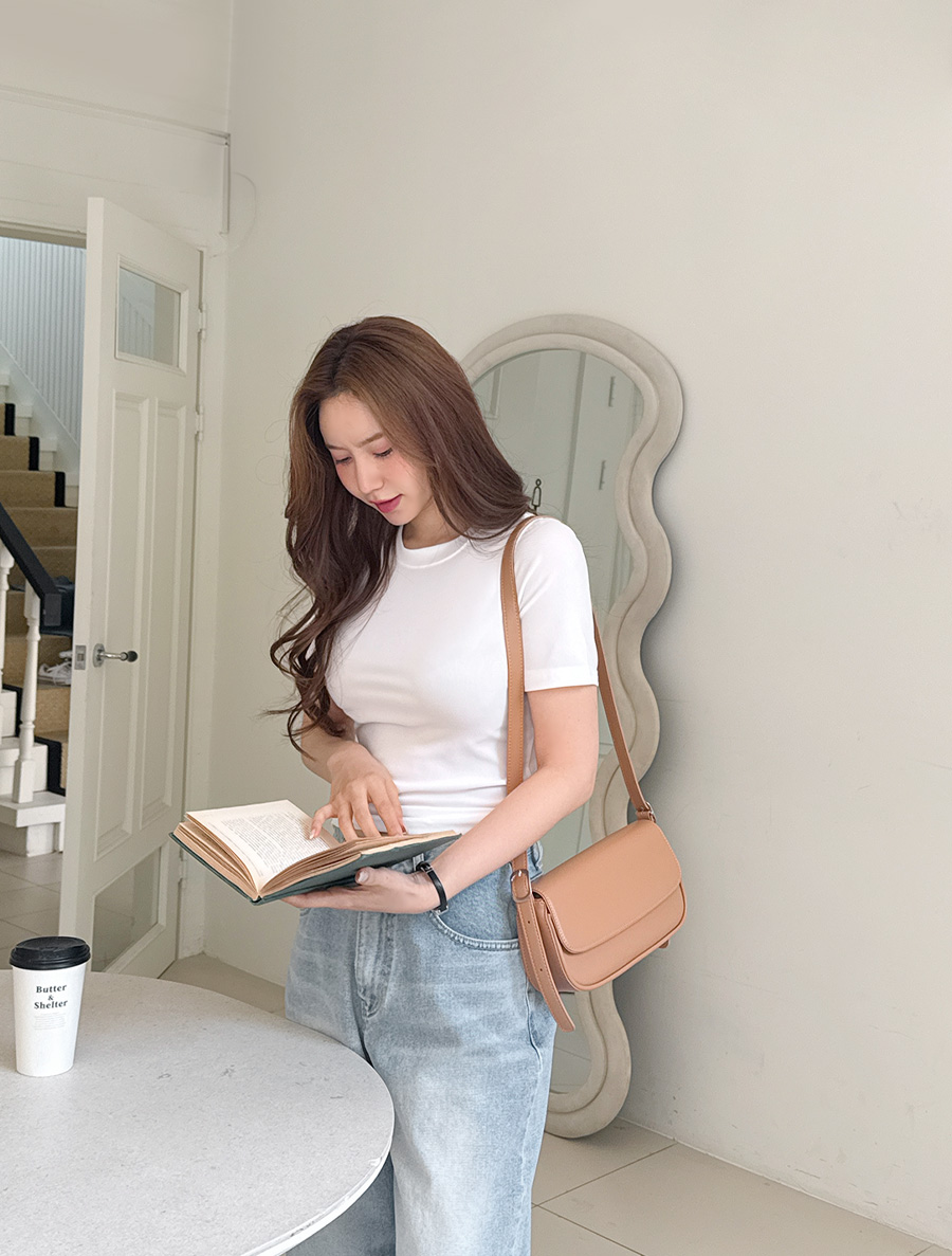 [EVELLET] Contuna Ribbed Span T-shirt