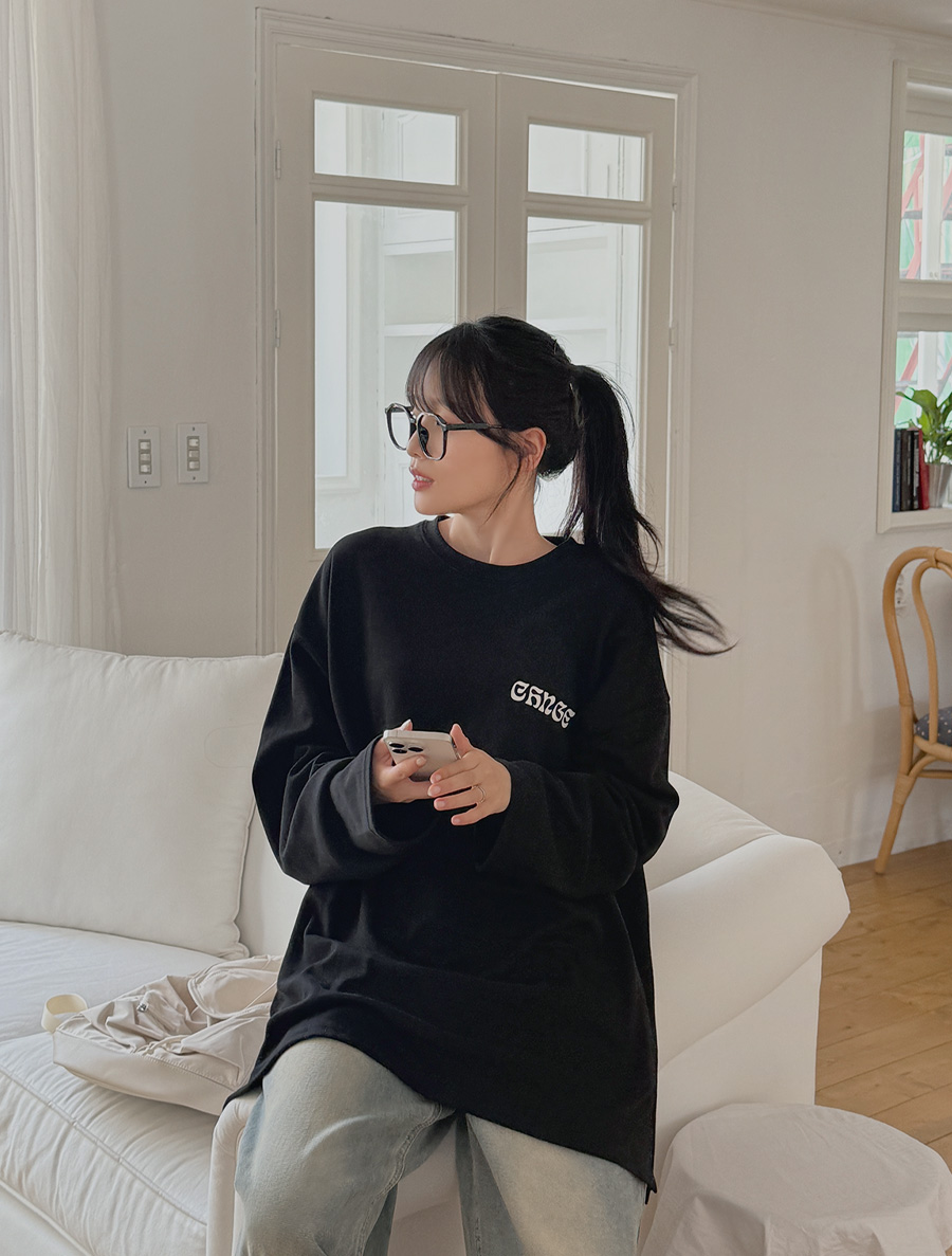 [EVELLET] Otei Graphic Print Slit Long t shirts