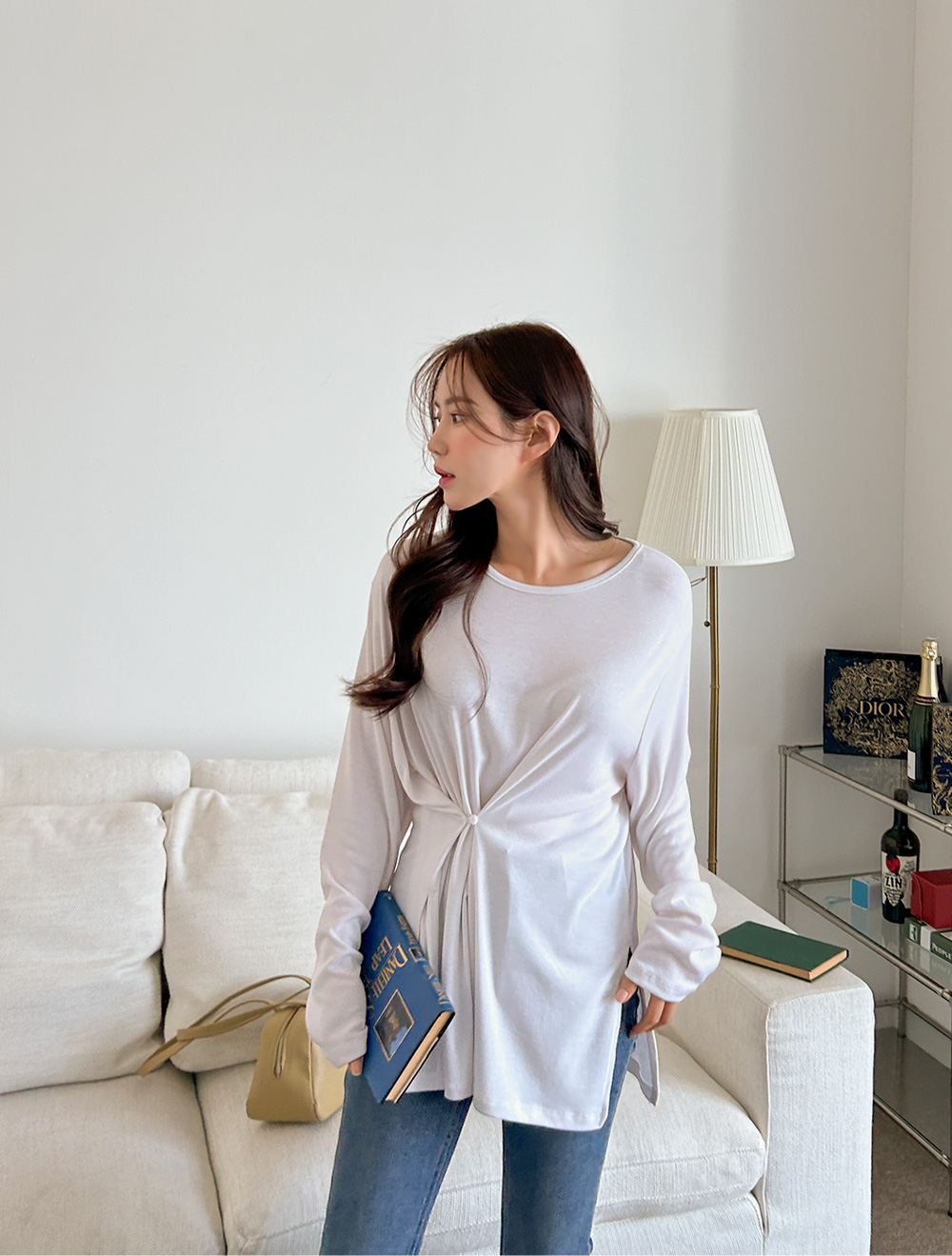 [EVELLET] Barani button slit T-shirt