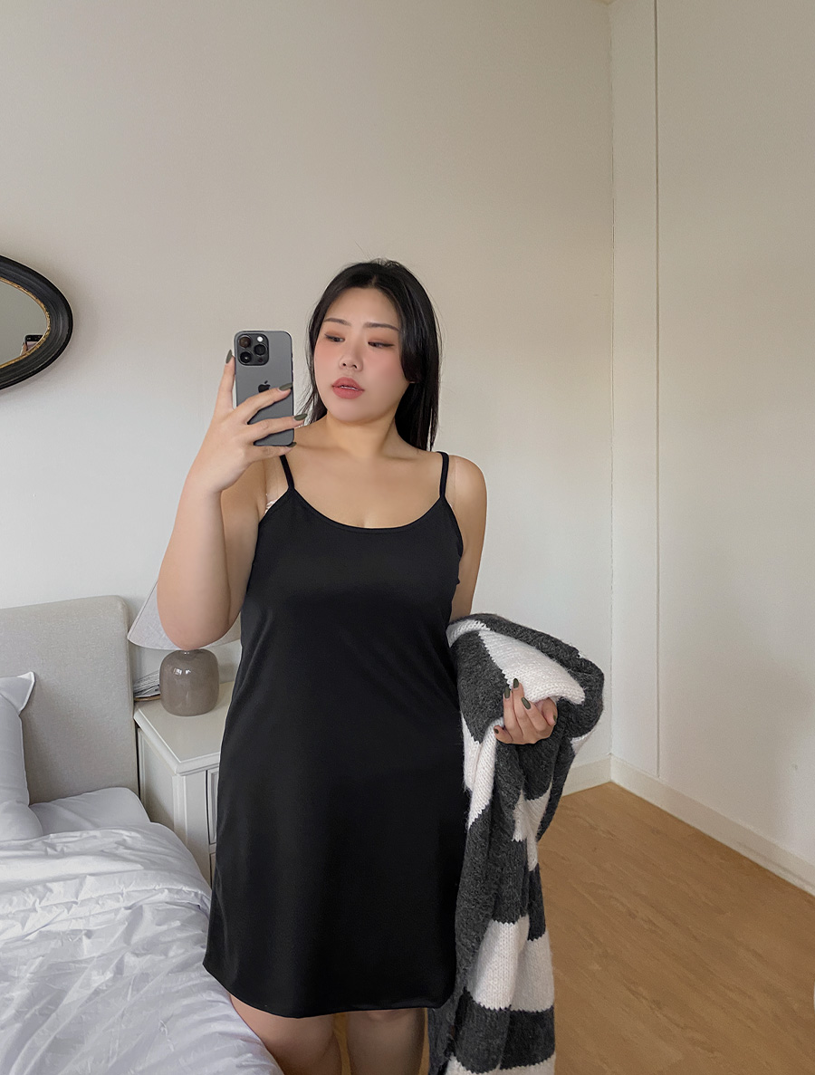 [EVELLET] Cade Soft Warm Sleeveless Dress