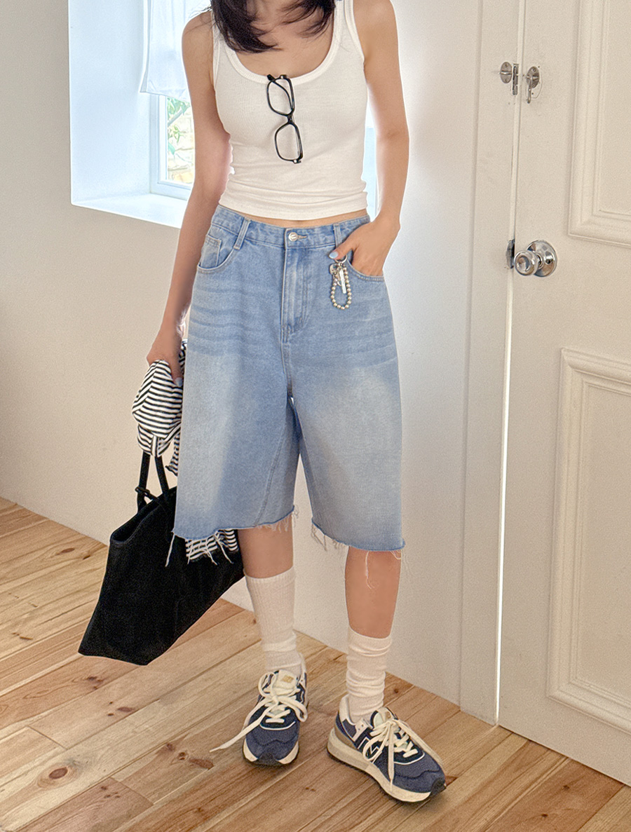 [EVELLET] Enmua Washing Bermuda Denim Pants