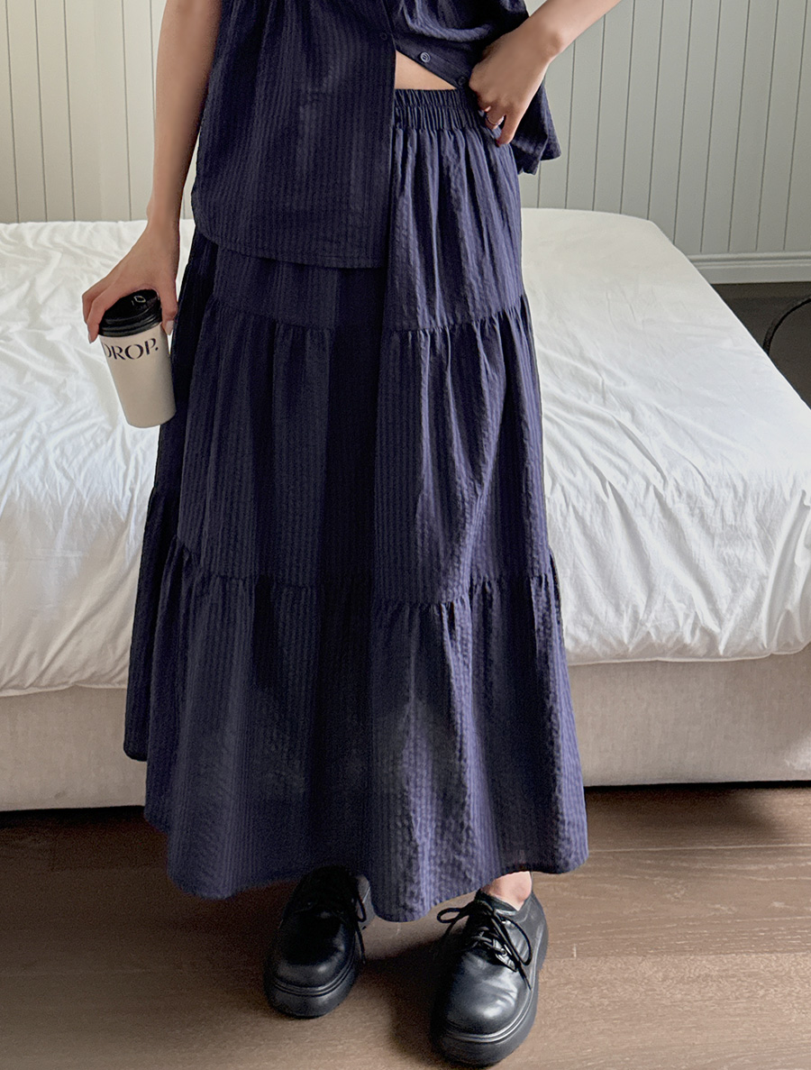 Turkden Wrinkle Tiered Long Skirt