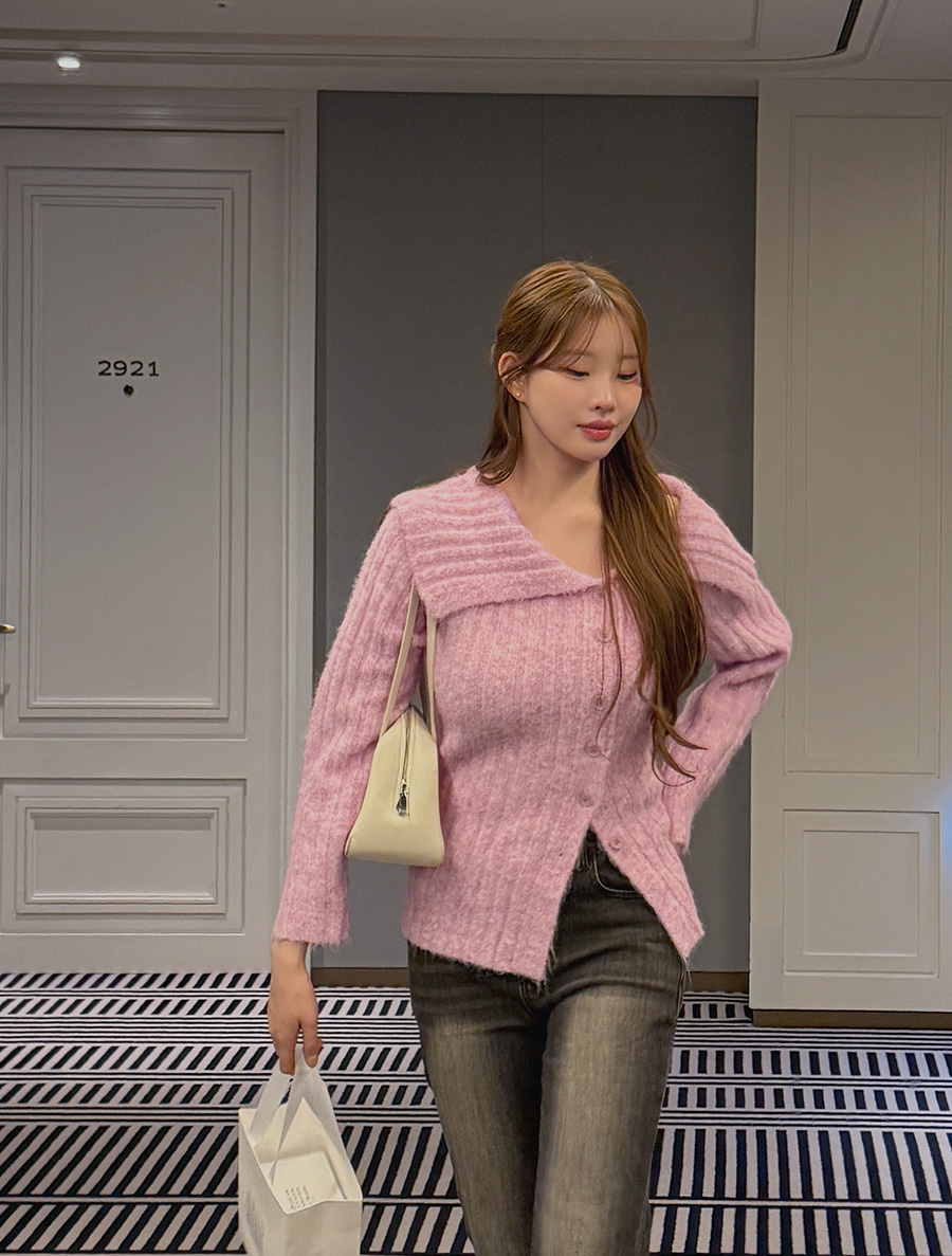 [EVELLET] Tiaru Bokashi Off Shoulder Knit