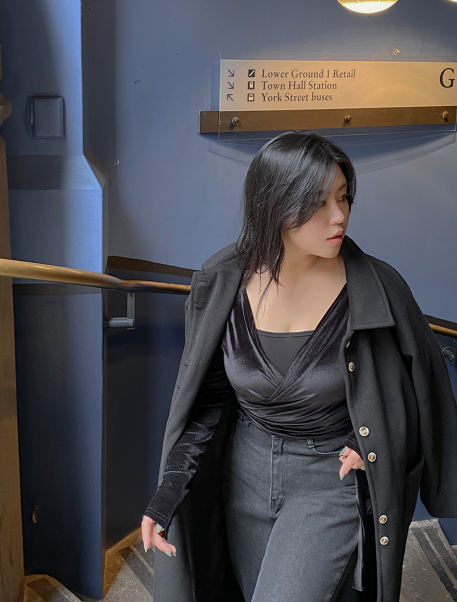 [EVELLET] Wrinkled Velvet wrap Cardigan