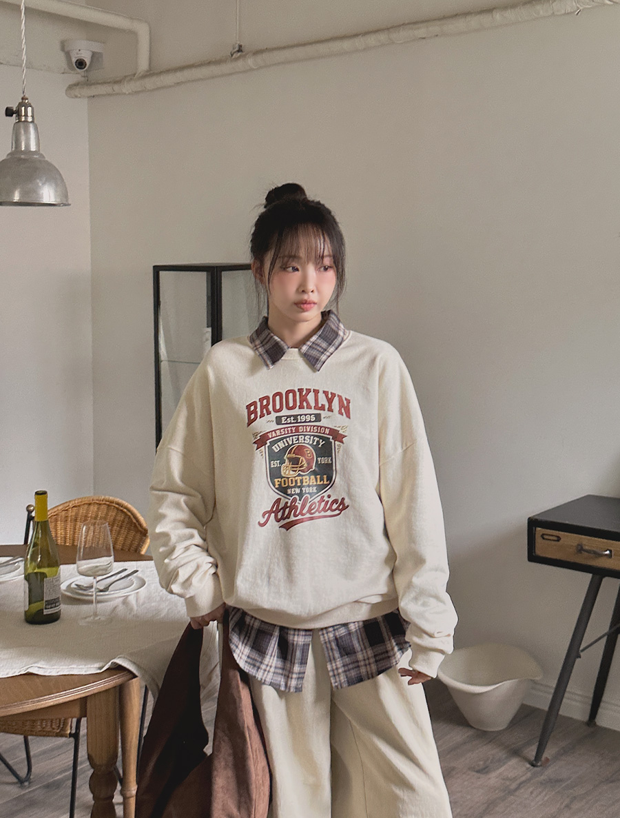 Enfuo Juri Graphic Print Sweatshirt