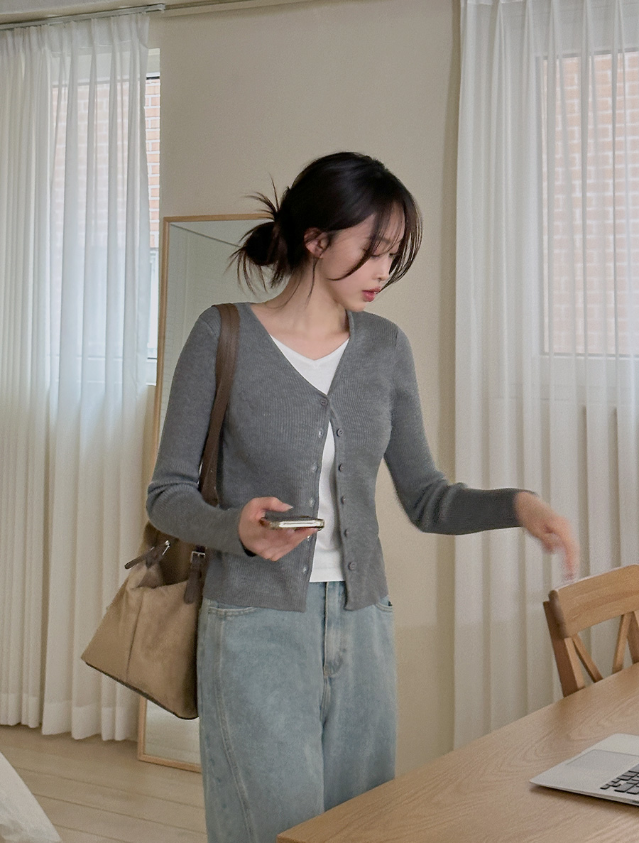 [EVELLET] Dear V-neck layered Knit Cardigan