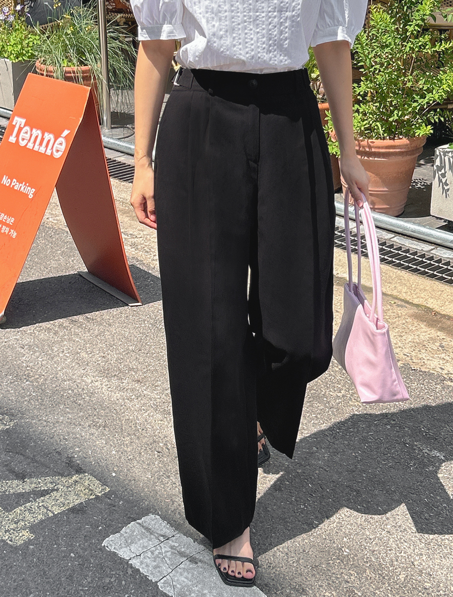 [EVELLET] LoFlo Bijo Pintuck Straight Slacks