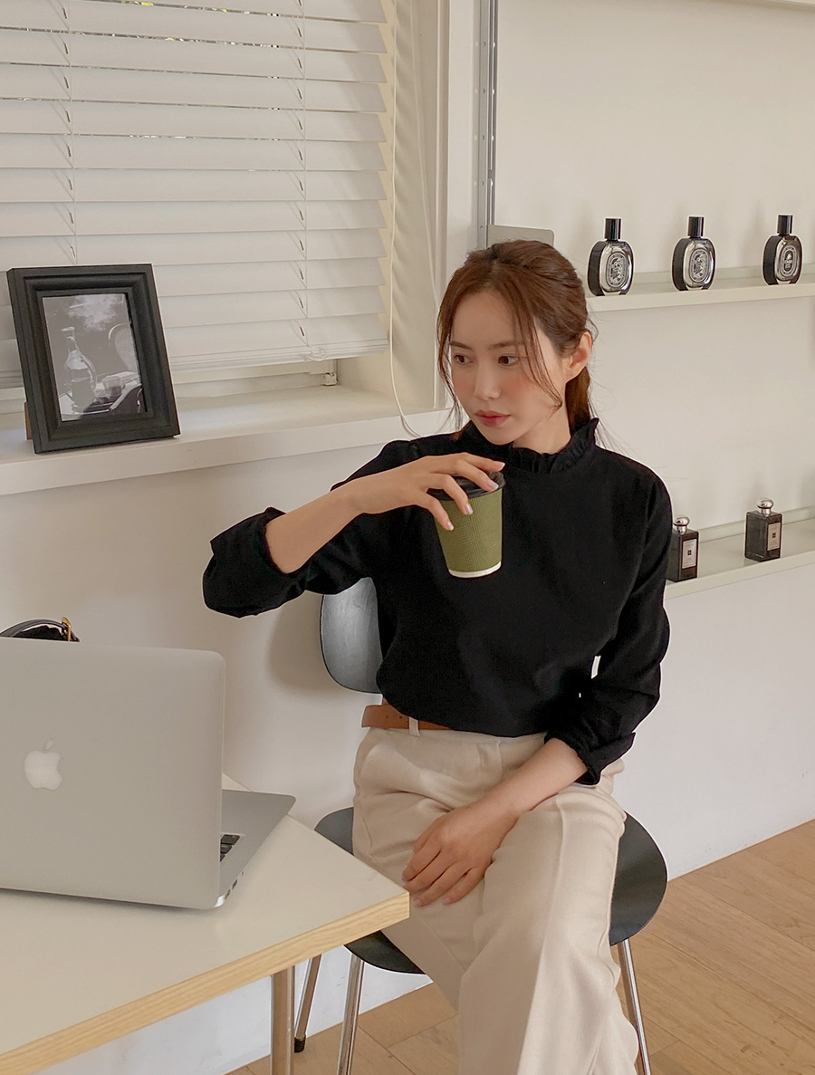 [EVELLET] Lajevu Frill Blouse