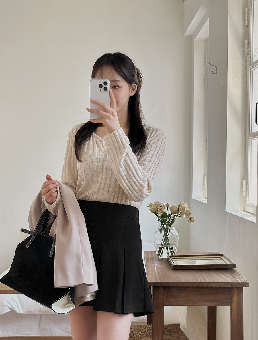 [EVELLET] Mary Button Boucle Ribbed Knit