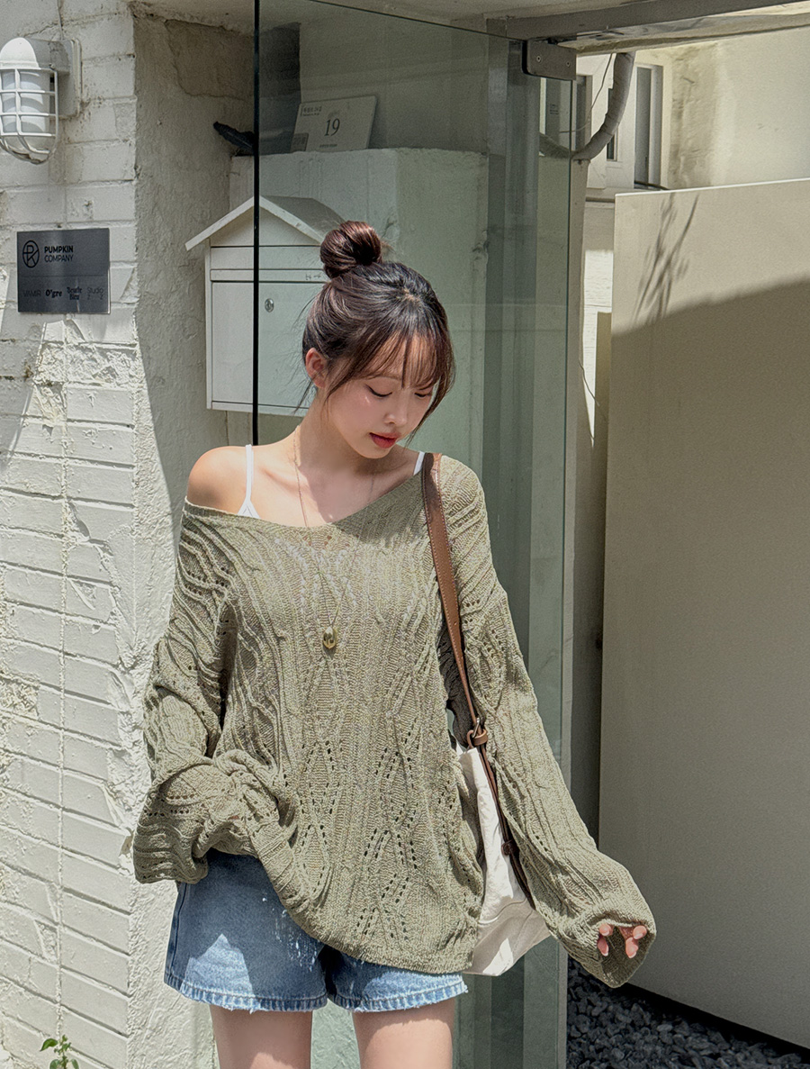 [EVELLET] Skadi Punching Strap Knit