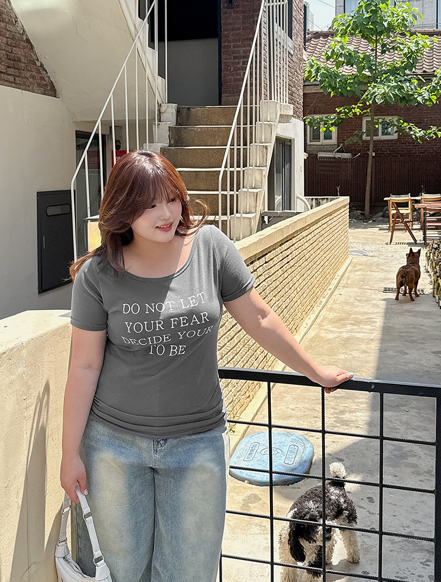 [EVELLET] Muenle See-through look Graphic Print Off shoulder T-shirt