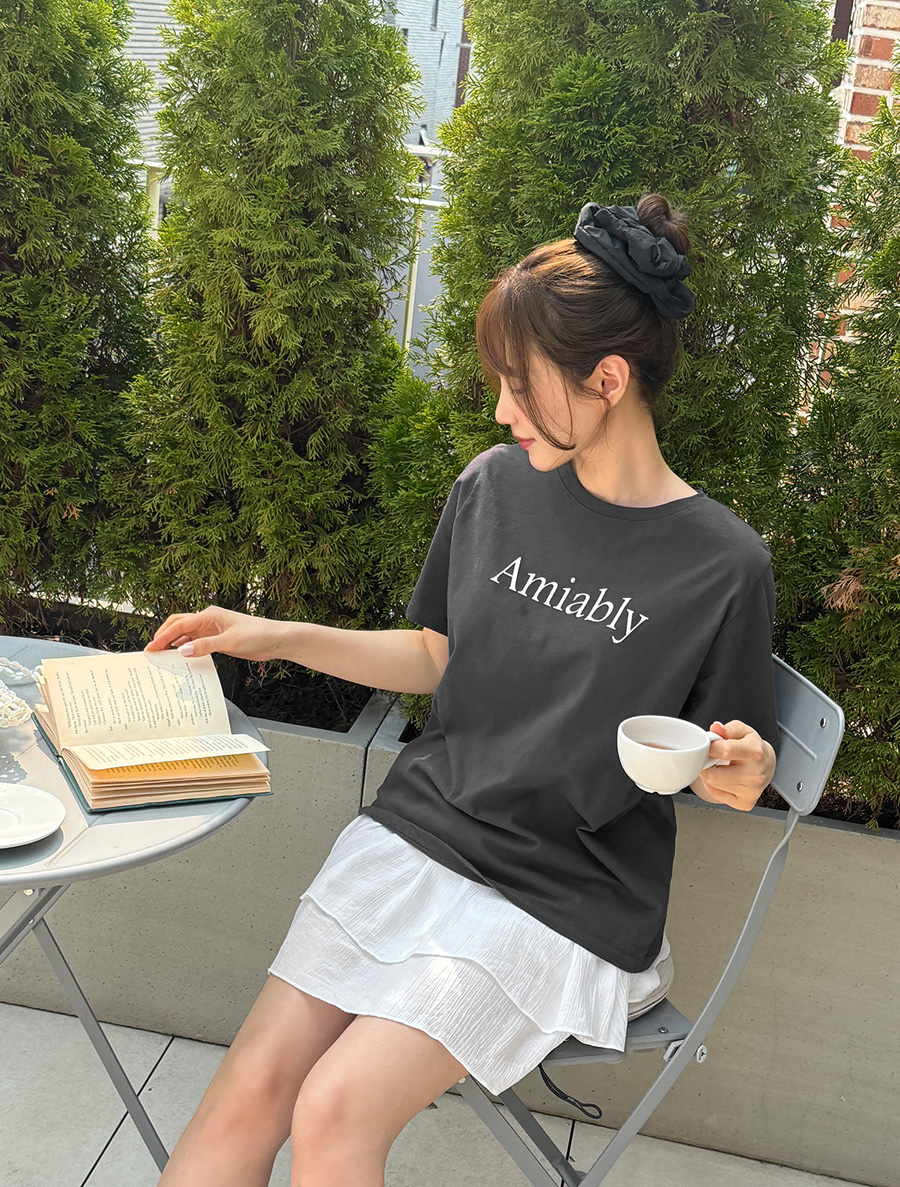 [EVELLET] Aceti Graphic Print T-shirt