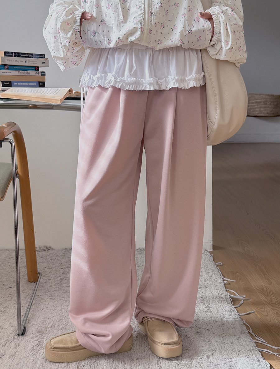 Dueve Zuri Pintuck Training Pants