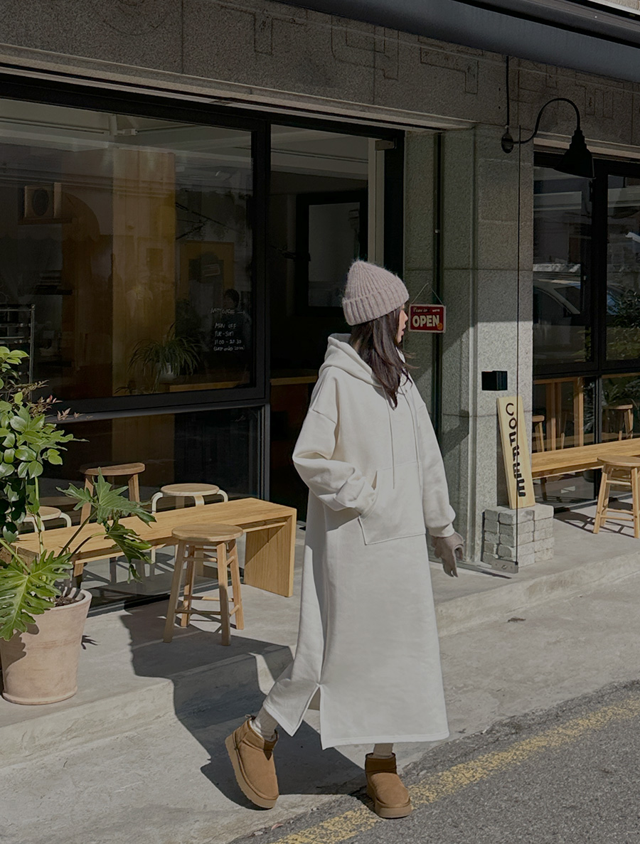 [EVELLET] Litua fleece pendant hooded long dress
