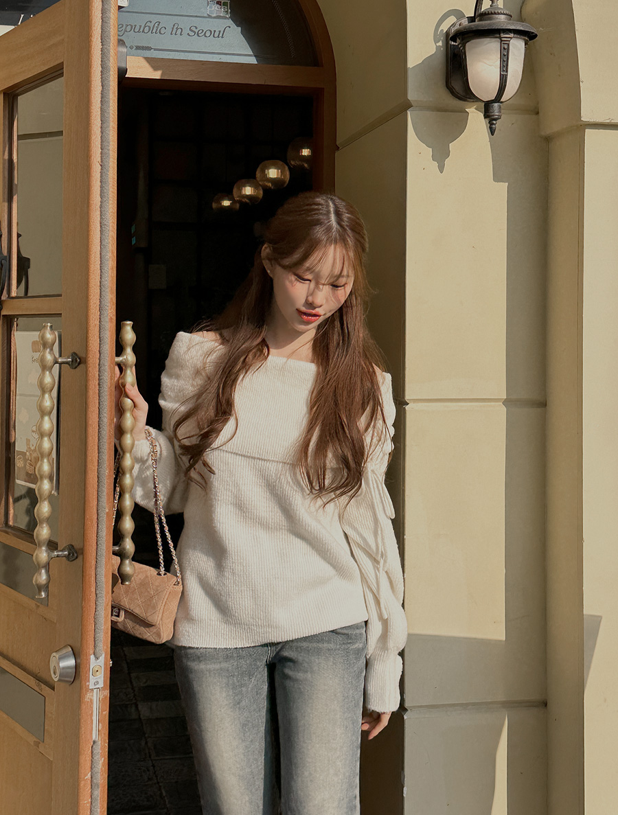 [EVELLET] Latten Off Shoulder Lace-Up Knit