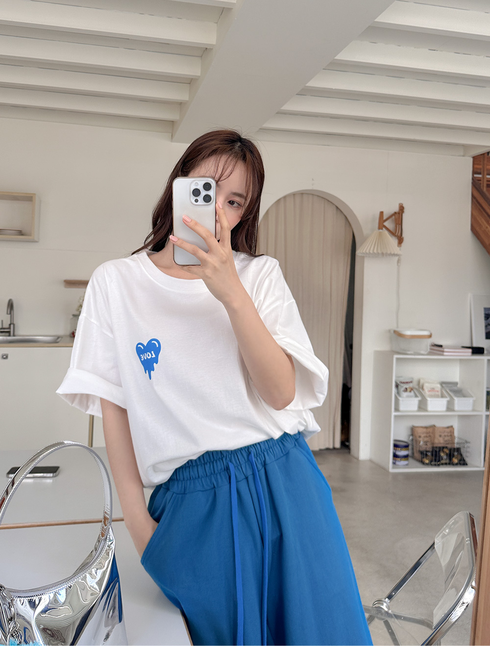 [EVELLET] Torien Graphic Print T-shirt