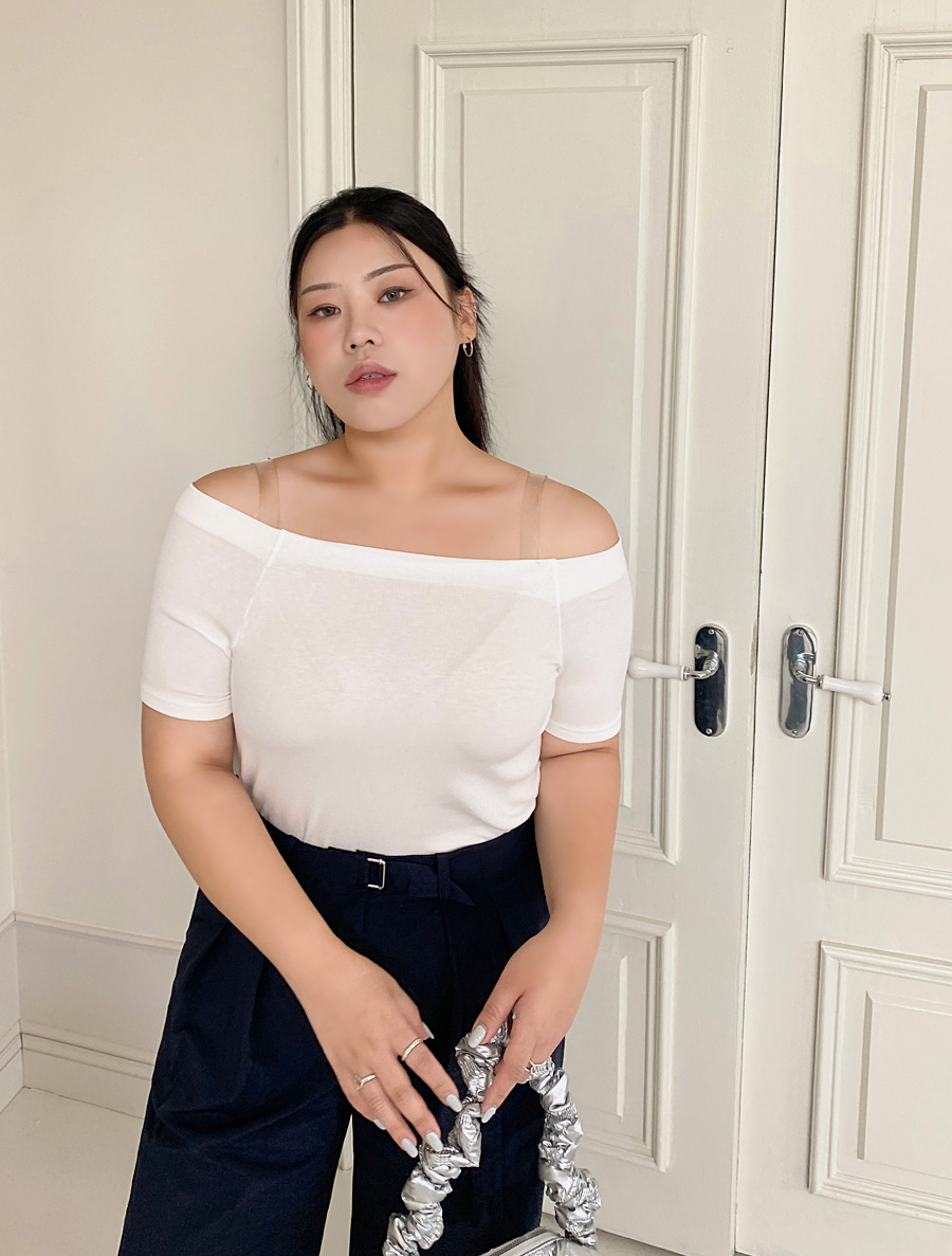 [EVELLET]Tronen Ribbed Off T-shirt